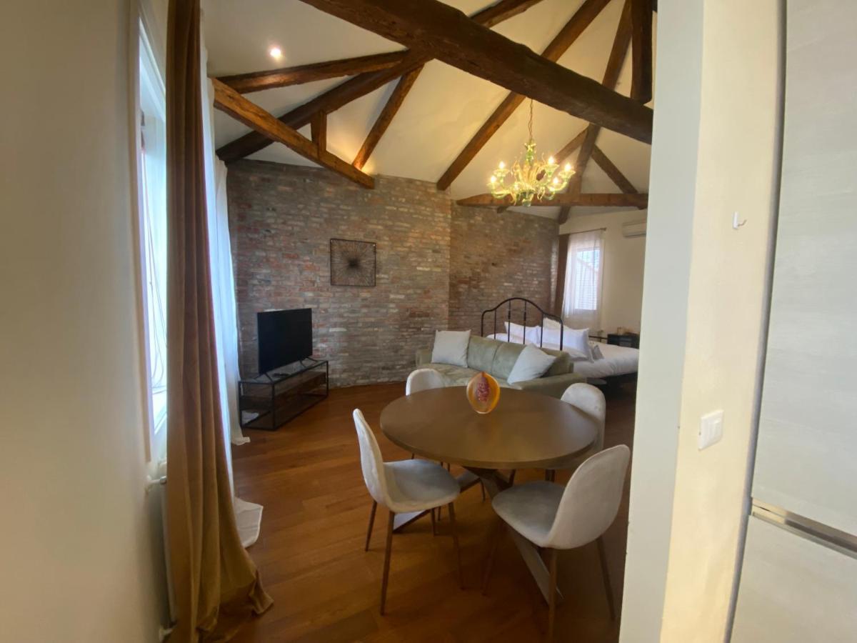 Duomo Murano Apartment With Canal View Екстер'єр фото