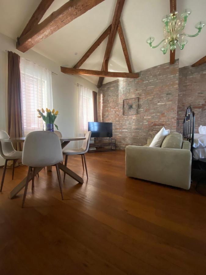 Duomo Murano Apartment With Canal View Екстер'єр фото