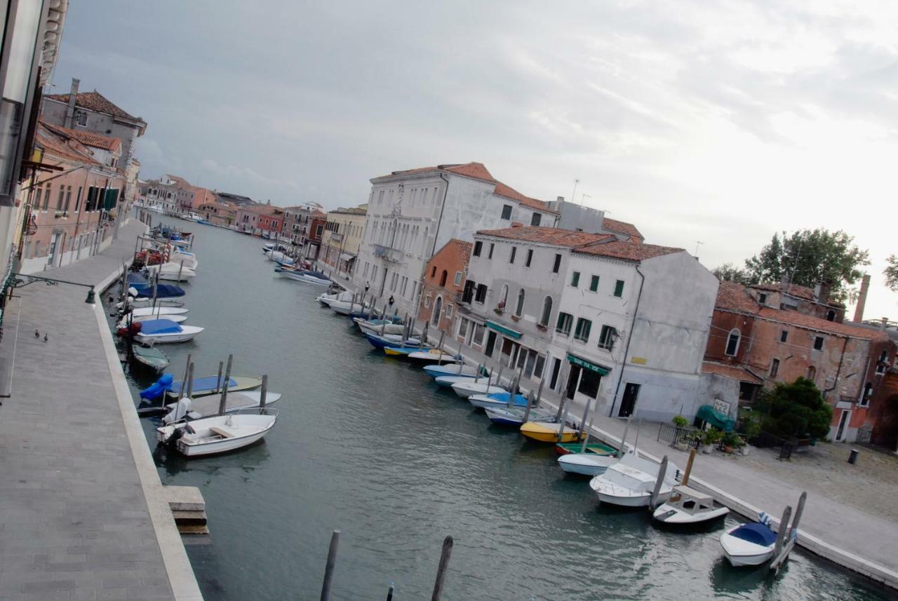 Duomo Murano Apartment With Canal View Екстер'єр фото