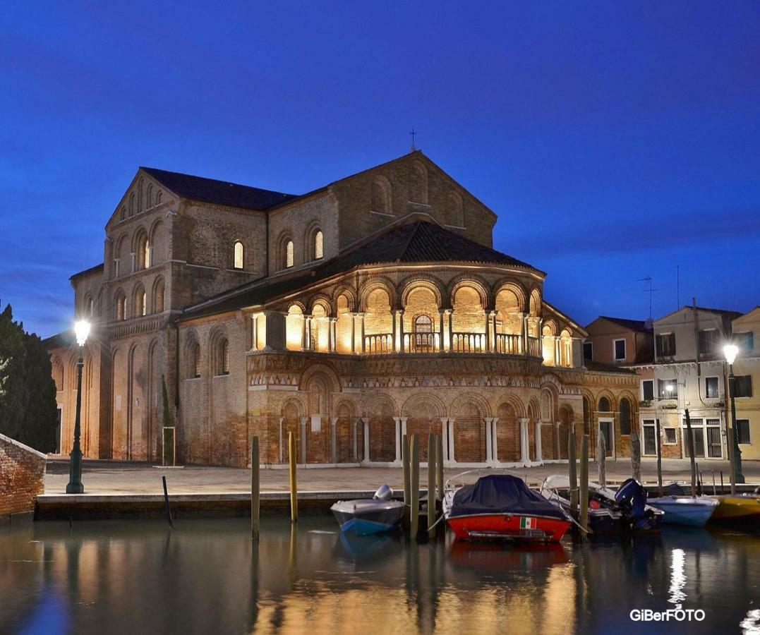 Duomo Murano Apartment With Canal View Екстер'єр фото